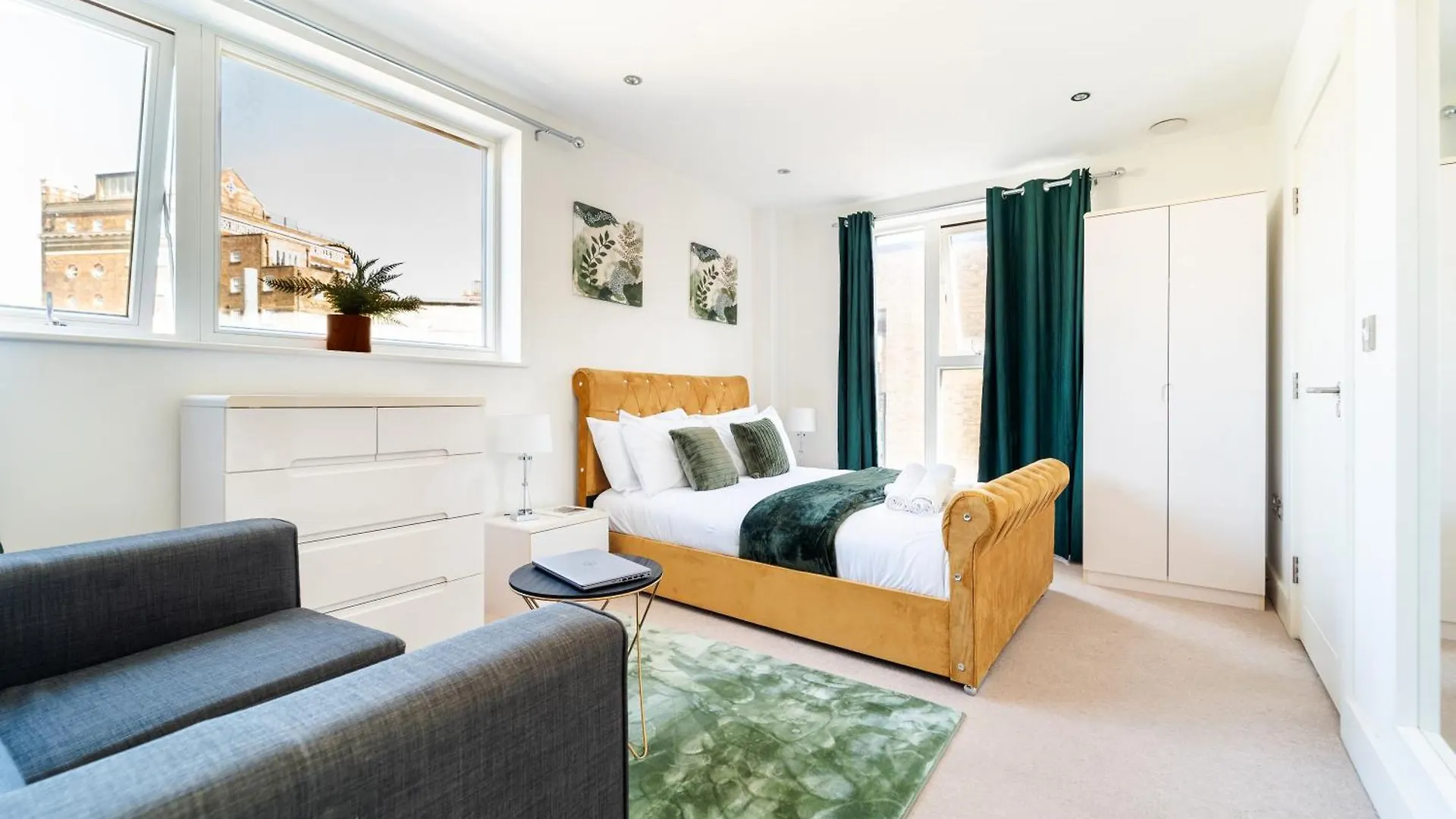 Luxury Greenwich 2Bed 2Bath Apt - Sleep 6 Guest- 1 Min From Station - Close To Greenwich Maritime- Playstation Provided 런던 영국