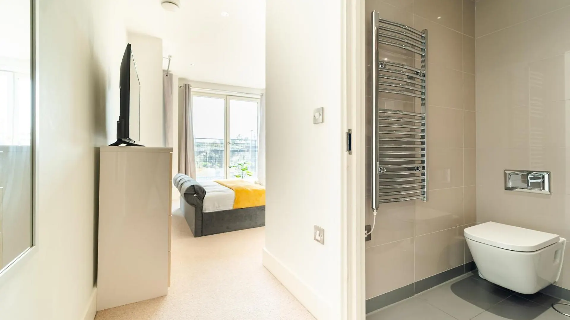 Luxury Greenwich 2Bed 2Bath Apt - Sleep 6 Guest- 1 Min From Station - Close To Greenwich Maritime- Playstation Provided 런던 영국