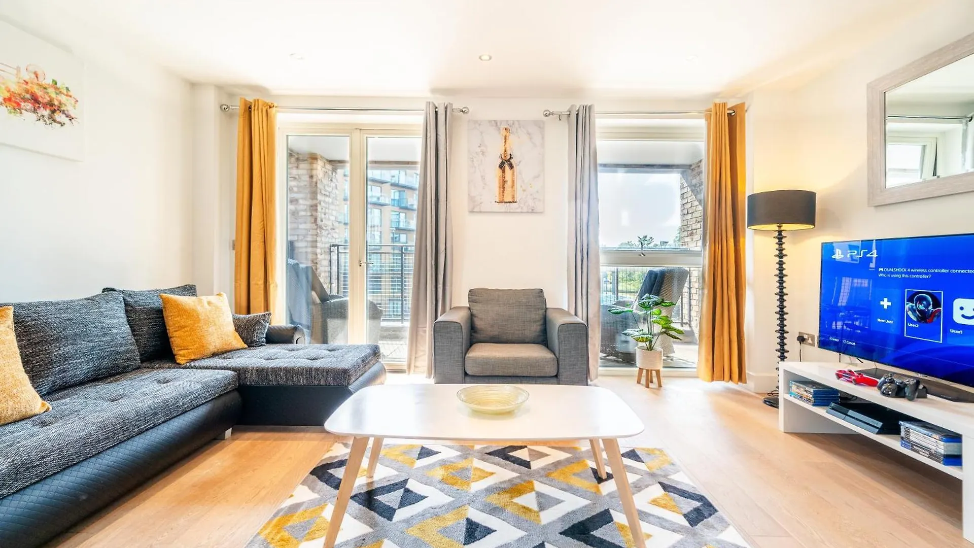 Luxury Greenwich 2Bed 2Bath Apt - Sleep 6 Guest- 1 Min From Station - Close To Greenwich Maritime- Playstation Provided 런던