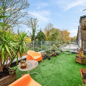 Ickburgh Road Apartment