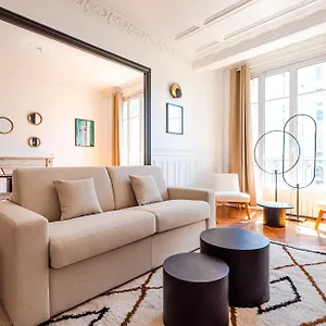 https://residence-gustave-eiffel.fr-paris.fr