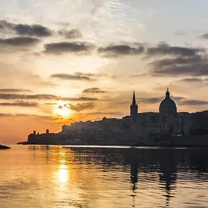 https://central-sliema-3-bedroom-retreat.hotelssaintjulians.com